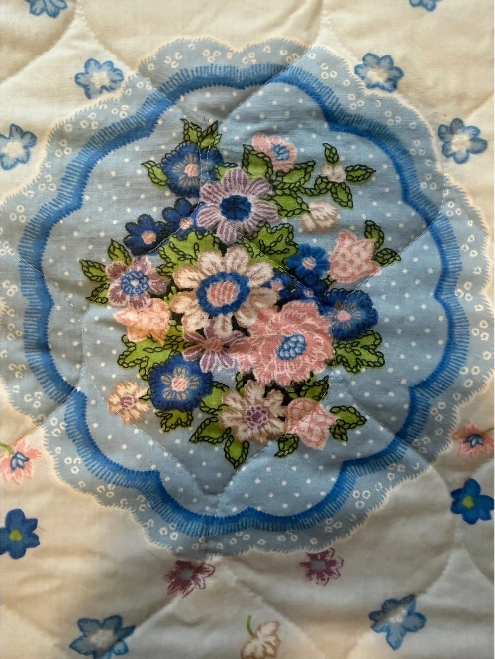Quilted Vintage blanket coverlet in queen size